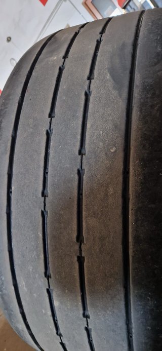2 Michelin 385/55/22.5