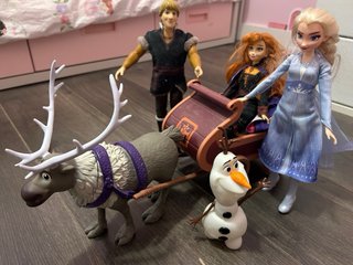Muñecos Frozen II con Carruaje