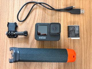 GoPro Hero 9 Black + Custodia e Accessori