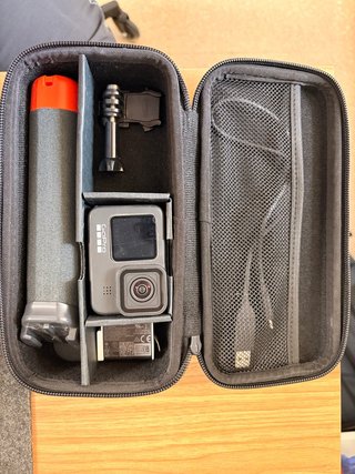 GoPro Hero 9 Black + Custodia e Accessori