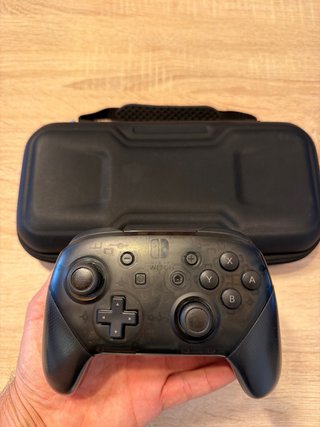 Funda y Mando Pro Nintendo Switch 2