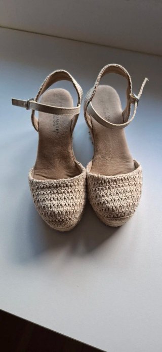 Zapatillas cuña esparto beige