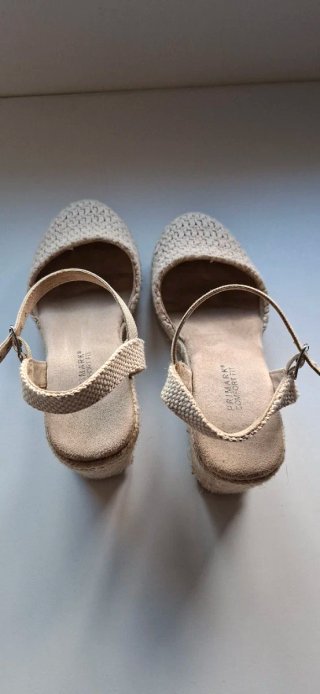 Zapatillas cuña esparto beige
