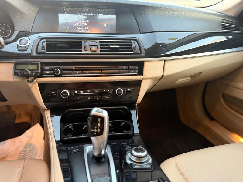 BMW Serie 5 2010, foto 15