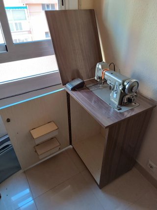 Máquina de coser Wertheim antigua
