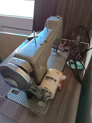 Máquina de coser Wertheim antigua
