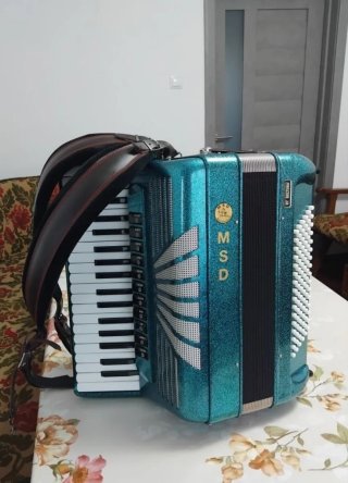 Acordeón MSD Beltuna 96 bajos