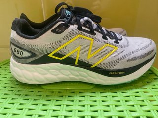 New Balance 680
