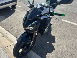Kawasaki Z900 Negra/Verde