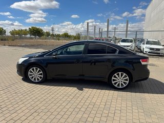 Toyota Avensis 2011