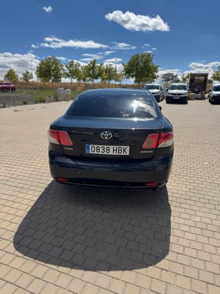 Toyota Avensis 2011