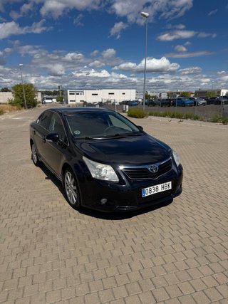 Toyota Avensis 2011