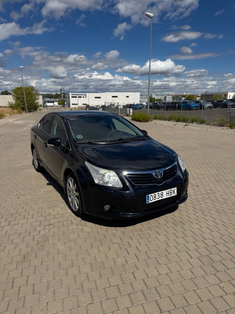 Toyota Avensis 2.2 D-4D Premium 2011, foto 12
