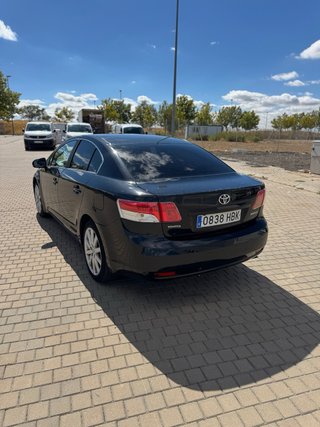Toyota Avensis 2011