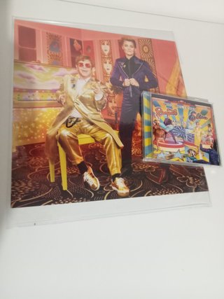 Poster autografato Elton John + CD