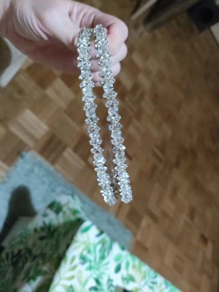 Tiara con pedrería de la marca Winterleigh