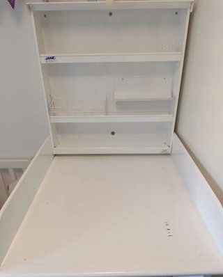 Cambiador de pared plegable