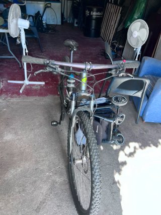 Bicicleta profesional en buen estado