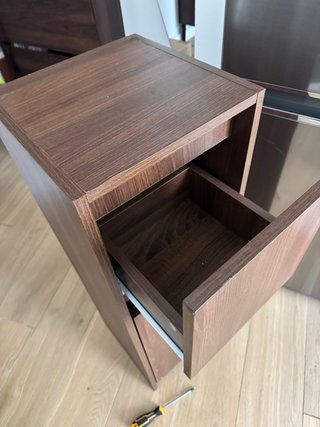 Mueble auxiliar nogal 95x30x30 cm