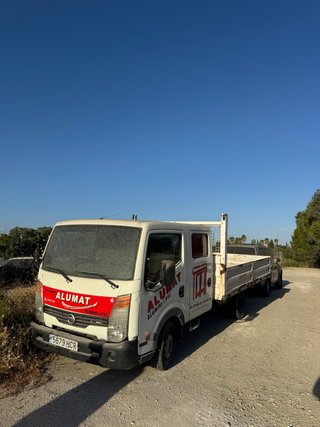 Nissan Cabstar 2011