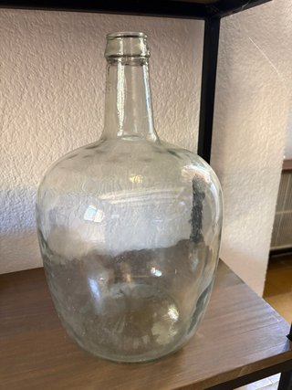 Damajuana antigua de cristal