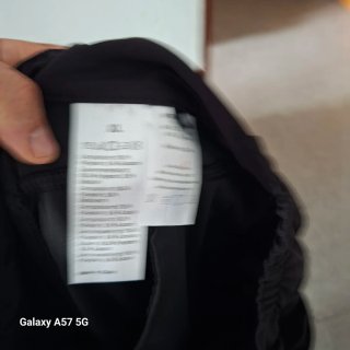 Pantalón negro cargo