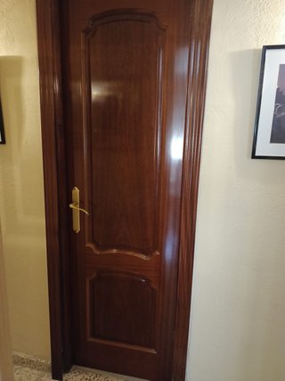 Puerta de madera de roble