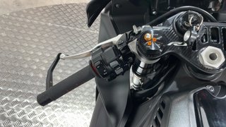 Yamaha YZF R1 - 2022 - 13.439 KM