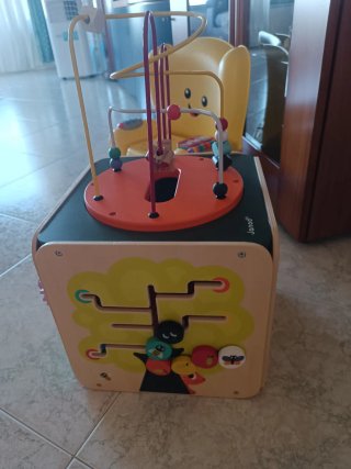 Cubo multifunzionale in legno MultiActivity Janod