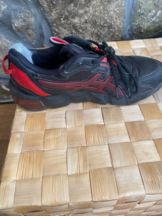 Zapatillas Asics Talla 39 Negras y Rojas