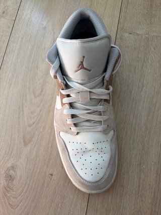 Nike Air Jordan 1 Low Beige/Blanco