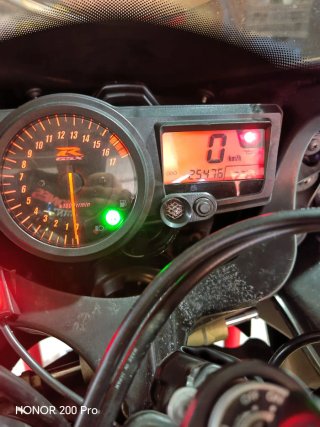 Suzuki GSX-R 600 Azul y Blanco