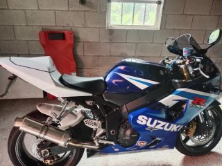 Suzuki GSX-R 600 Azul y Blanco