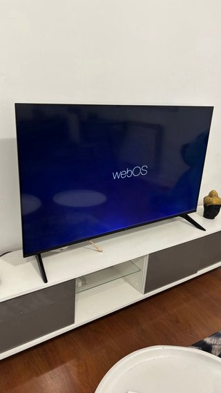 Televisor LG Smart TV Negro