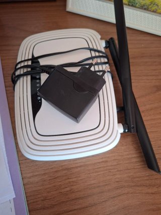 Router TP-Link con antena WiMAX