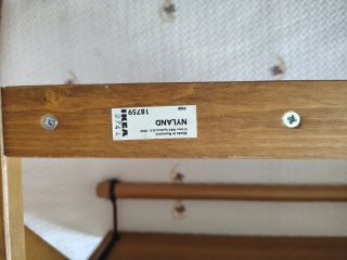 Estante perchero madera IKEA barra