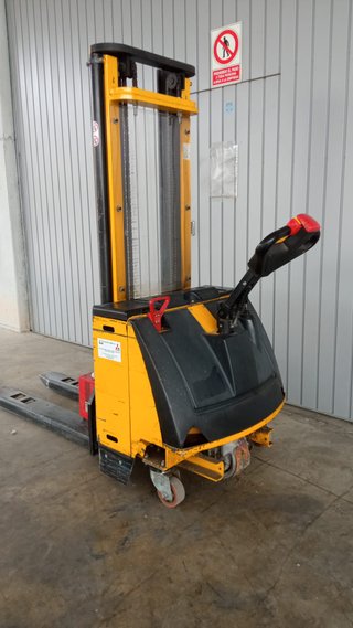 Apilador Eléctrico Lifter/Pramac 1.6 Kg