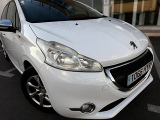 Peugeot 208 2014