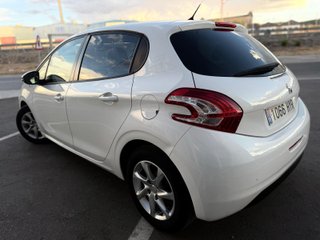 Peugeot 208 2014