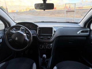 Peugeot 208 2014