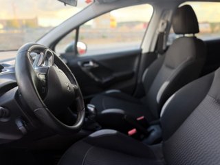 Peugeot 208 2014
