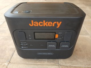 Generador solar Jackery Explorer 2000Pro y paneles