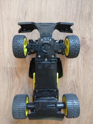 Coche RC Carrera Neo Jumper teledirigido.