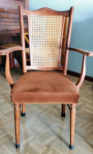 Pareja de sillones antiguos de madera y ratán