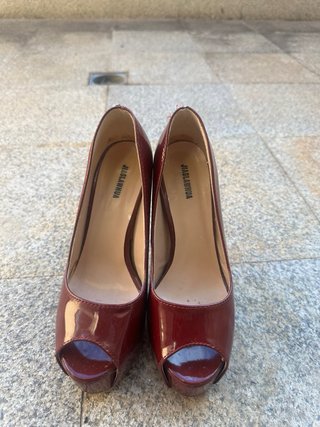 Zapatos de tacón rojos JIAGLAWNUA talla 36