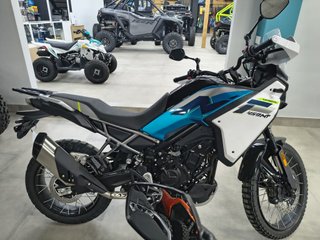 CFMOTO 450MT Adventure Moto