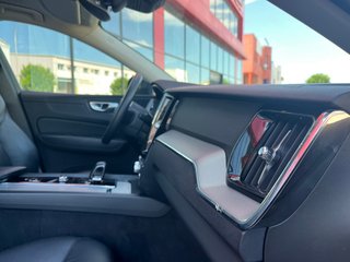 Volvo XC60 B4 D CORE 2024