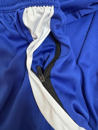 Conjunto deportivo Adidas azul y blanco