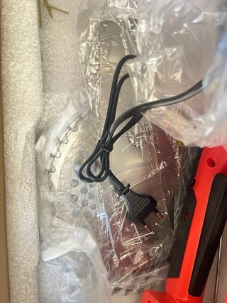 Recortadora de césped OUTIGO 21V con 2 baterías