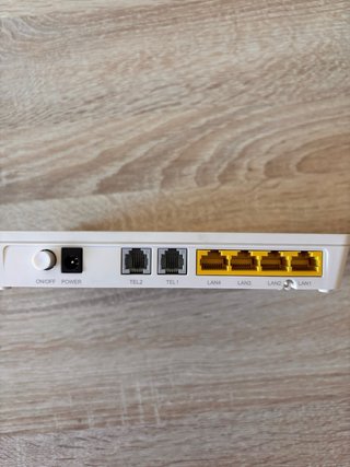 Router Huawei HG8240H